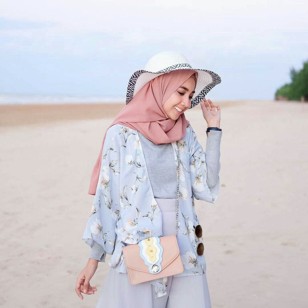 OOTD Hijab Pantai