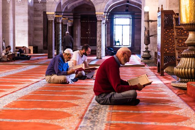 Tata Cara Itikaf 10 Hari Terakhir Ramadan