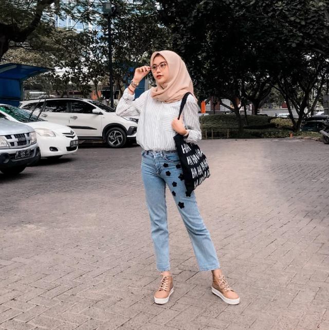 OOTD Hijab Simple Jeans 