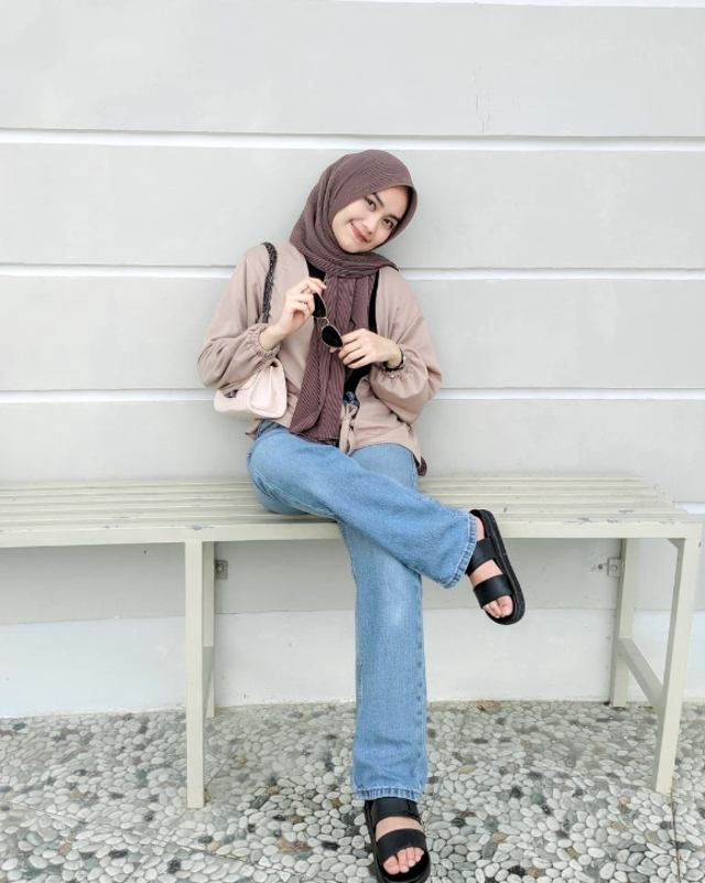 OOTD Hijab Simple Jeans 