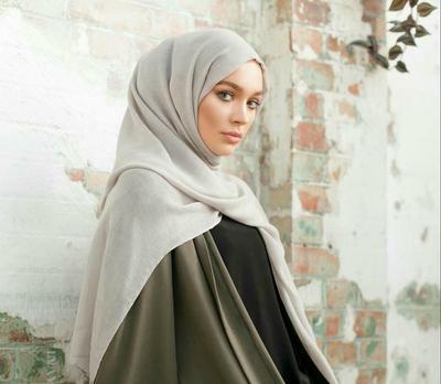 Baju Warna Army Cocok dengan Jilbab Warna Apa