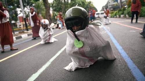 balap karung