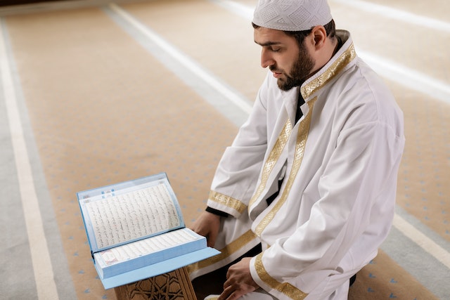 5 Keutamaan Membaca Al Quran di Bulan Ramadan, Yuk Lebih Rajin Lagi!
