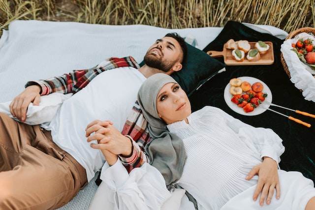 Bagaimana Cara Mempertahankan Rasa Cinta Suami Pada Kita?