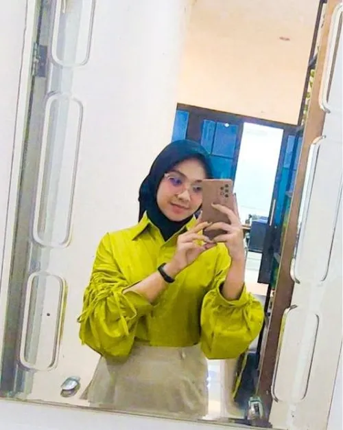 baju warna lemon cocok dengan jilbab warna apa